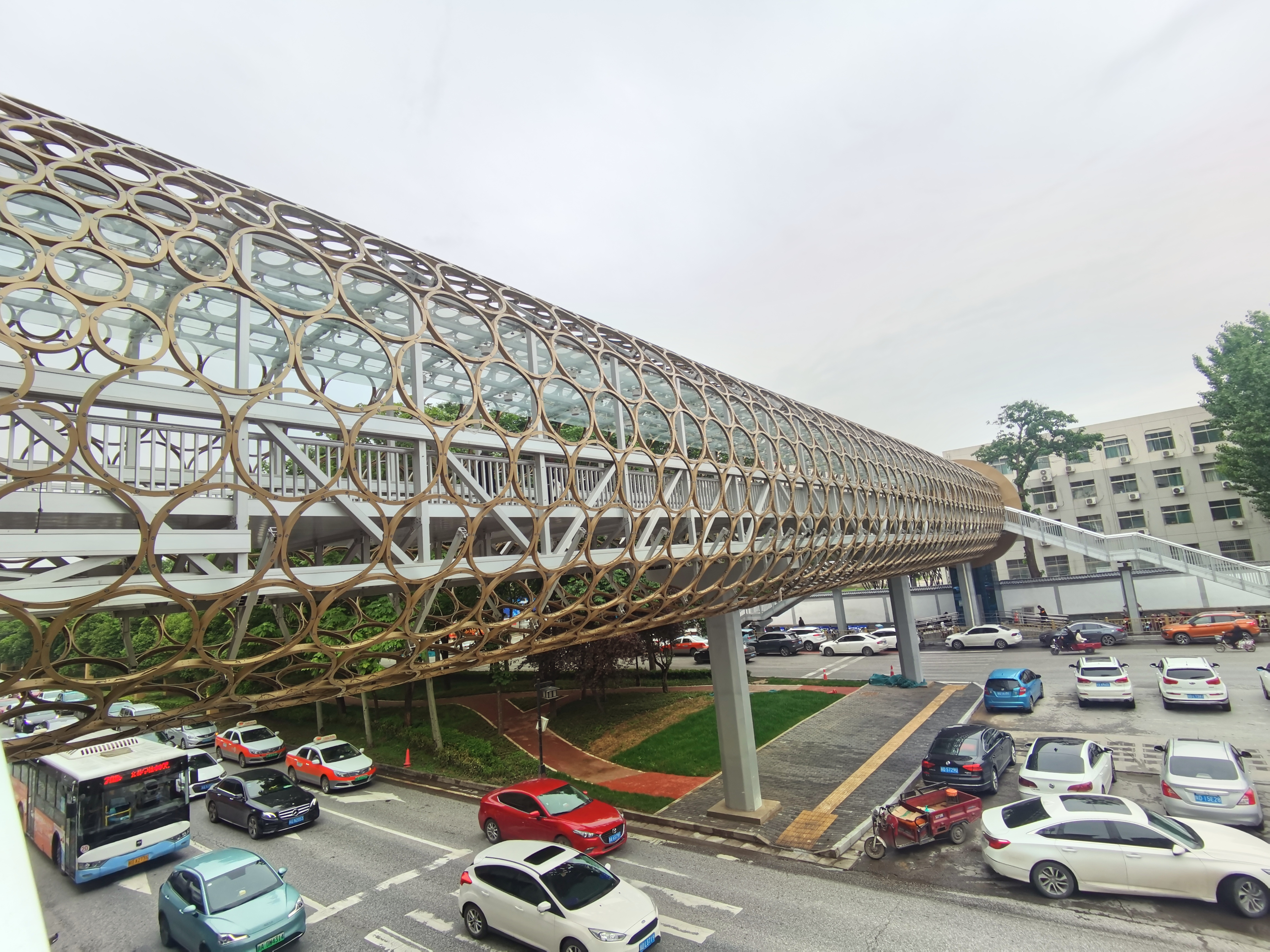 45、2咸陽市文林路人行天橋.jpg